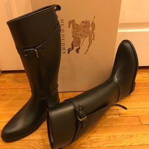 Burberry Riding Rain Boots with belt